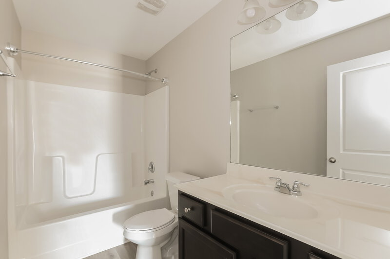 2,055/Mo, 708 Nonsuch Ct Winder, GA 30680 Bathroom View