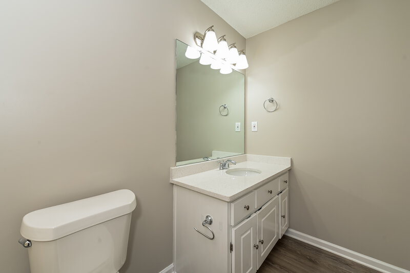 1,735/Mo, 6725 Biscayne Blvd Rex, GA 30273 Bathroom View
