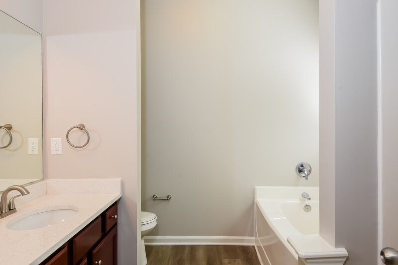 3,080/Mo, 508 Reece Trl Ball Ground, GA 30107 Bathroom View