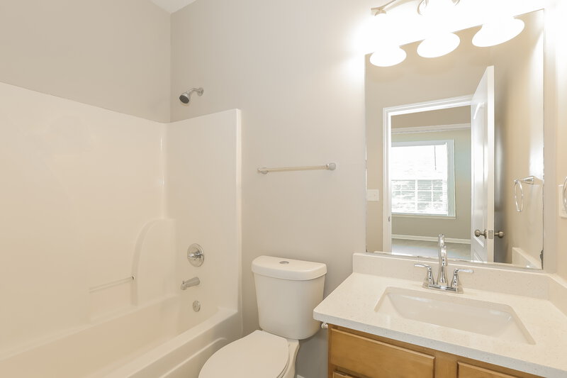 2,615/Mo, 2452 Temple View Dr Snellville, GA 30078 Bathroom View