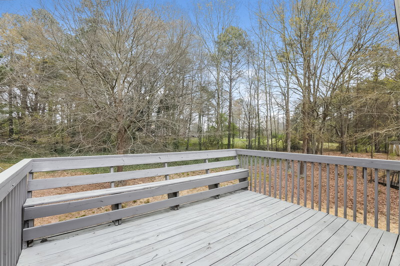 2,325/Mo, 511 Saddle Ridge Dr Bethlehem, GA 30620 Deck View