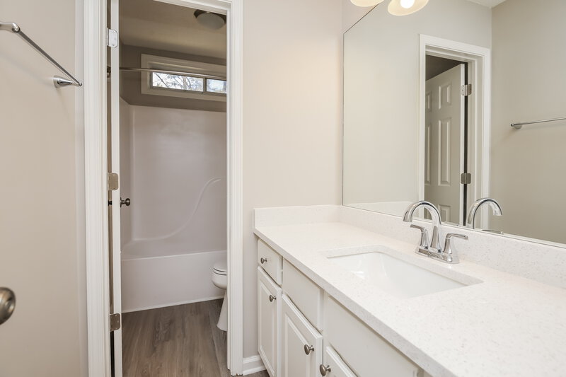 2,645/Mo, 802 Pinder Point Ct Lawrenceville, GA 30043 Bathroom View