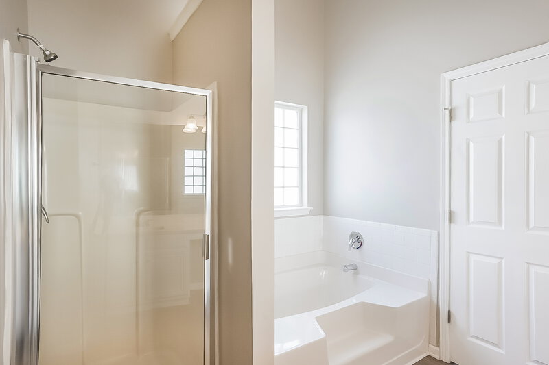 2,435/Mo, 1016 Balsam Wood Trl Villa Rica, GA 30180 Main Bathroom View 2