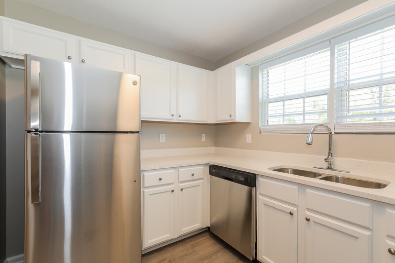 2,940/Mo, 1052 Navaho Trl Monroe, GA 30655 Kitchen View 2