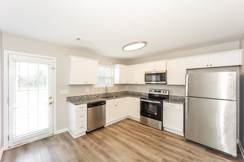 2,170/Mo, 100 Quarry Cir Griffin, GA 30224 Kitchen View