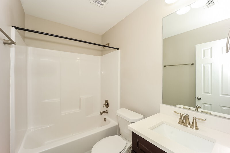 2,170/Mo, 100 Quarry Cir Griffin, GA 30224 Bathroom View