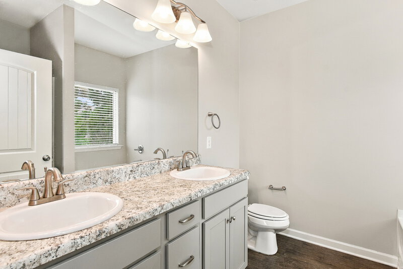 1,970/Mo, 23 Woody Way NW Adairsville, GA 30103 Primary Bathroom View