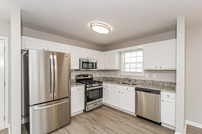 1,725/Mo, 108 W Bridge Dr Dallas, GA 30157 Kitchen View