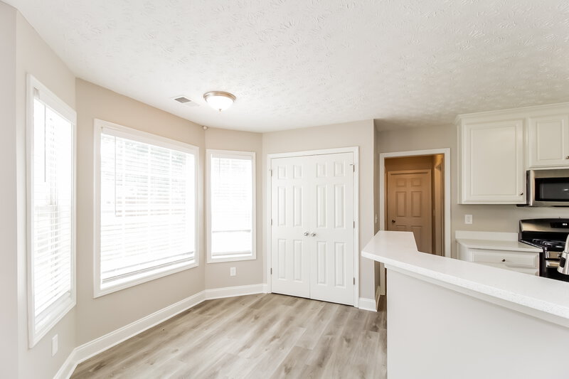 2,640/Mo, 125 Moss Pointe Dr McDonough, GA 30253 Breakfast Nook View
