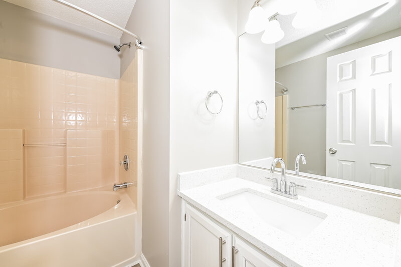 2,580/Mo, 277 Village Dr McDonough, GA 30253 Bathroom View