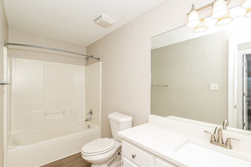 2,715/Mo, 495 Fairway Ct Newnan, GA 30265 Bathroom View