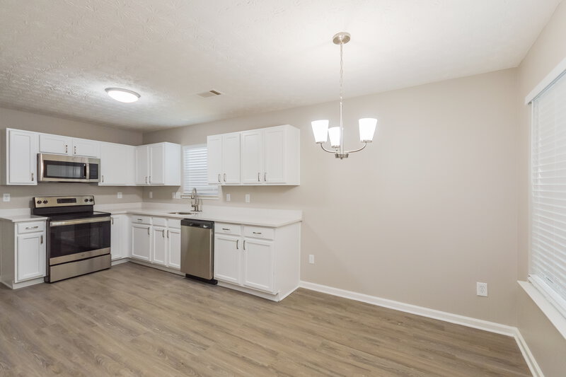 1,660/Mo, 210 Victoria Blvd Oxford, GA 30054 Dining Room View