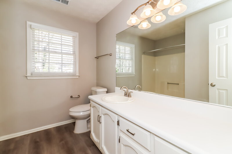 2,345/Mo, 1009 Trestle Dr Austell, GA 30106 Bathroom View