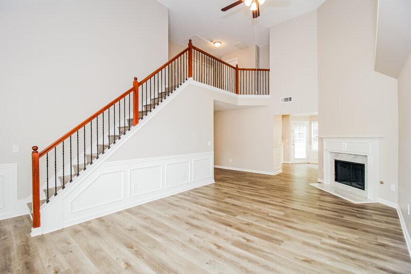 2,250/Mo, 673 Assolas Ct Fairburn, GA 30213 Living Room View 2