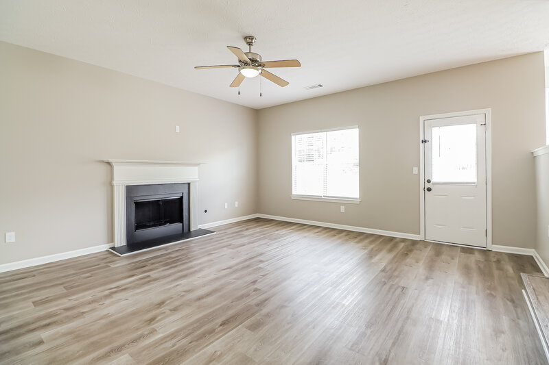 3,150/Mo, 20 Grayson Ln Covington, GA 30016 Family Room View