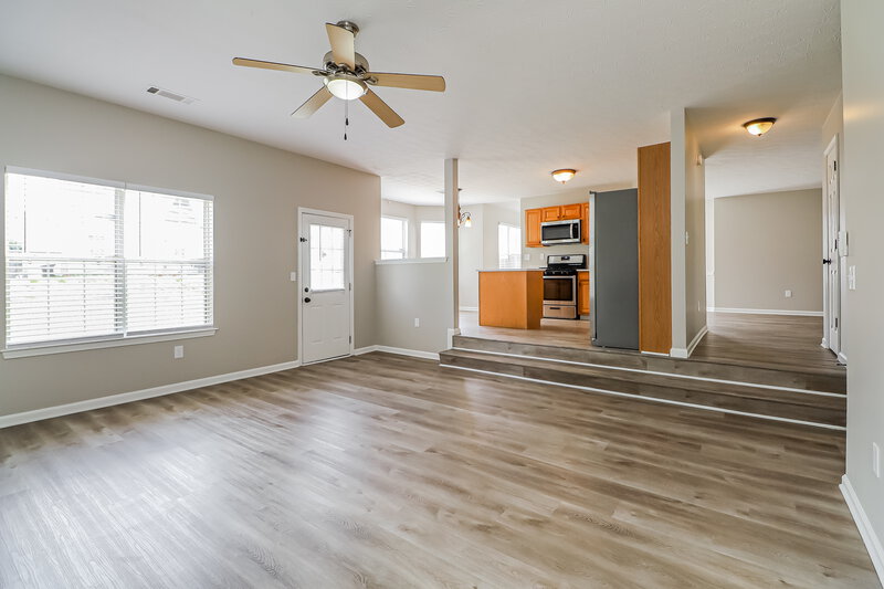 3,150/Mo, 20 Grayson Ln Covington, GA 30016 Family Room View 2