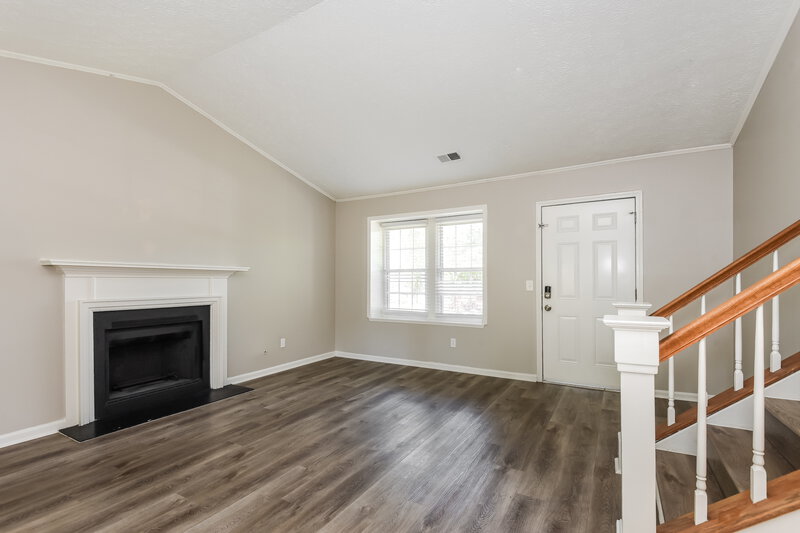 3,400/Mo, 10305 Virginia Pine Ln Alpharetta, GA 30022 Living Room View