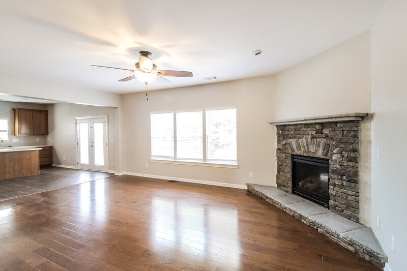 2,280/Mo, 3122 Normandy Rdg Lawrenceville, GA 30044 Living Room View