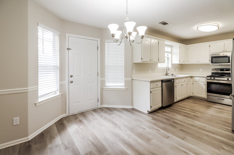 1,710/Mo, 1422 N Hampton Dr Hampton, GA 30228 Breakfast Nook View