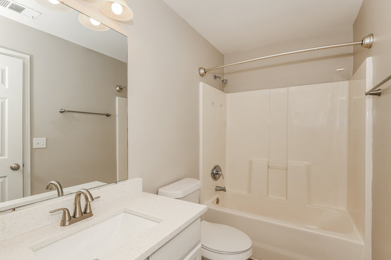 2,495/Mo, 3051 Berthas Overlook Douglasville, GA 30135 Bathroom View