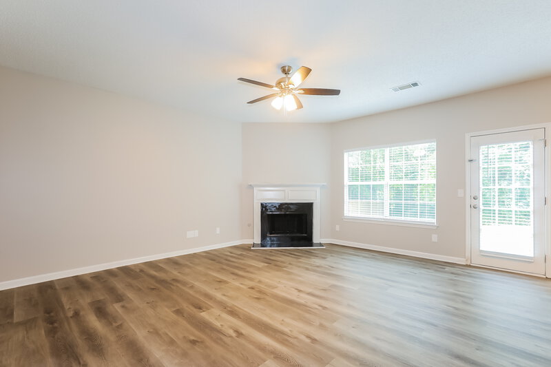 1,845/Mo, 142 Southwind Ln Newnan, GA 30265 Living Room View