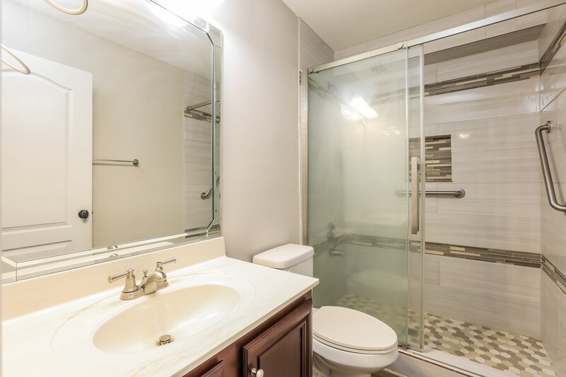 2,335/Mo, 303 Surrey Ct Bremen, GA 30110 Bathroom View