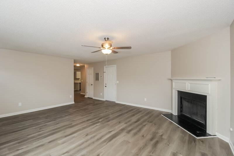 2,405/Mo, 4246 Holliday Rd Atlanta, GA 30349 Living Room View