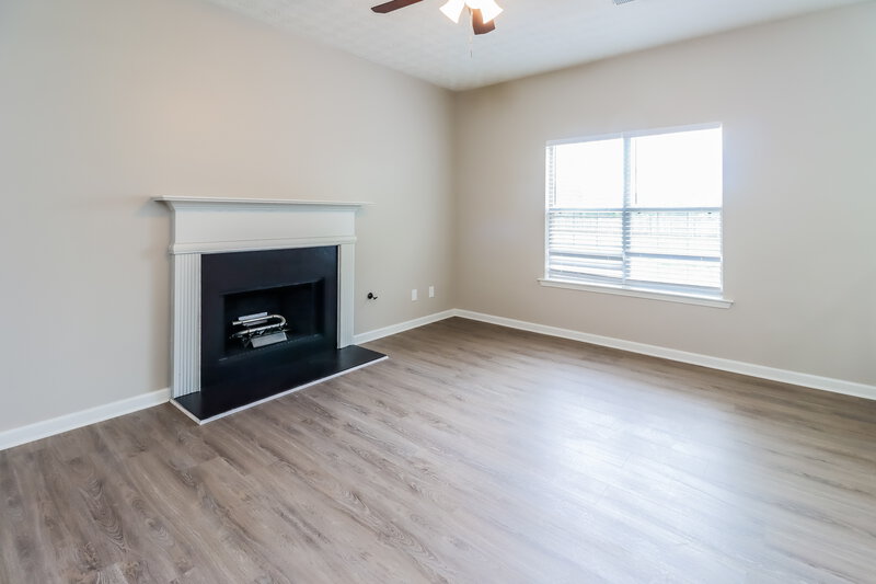 2,215/Mo, 964 Field View Dr McDonough, GA 30253 Family Room View