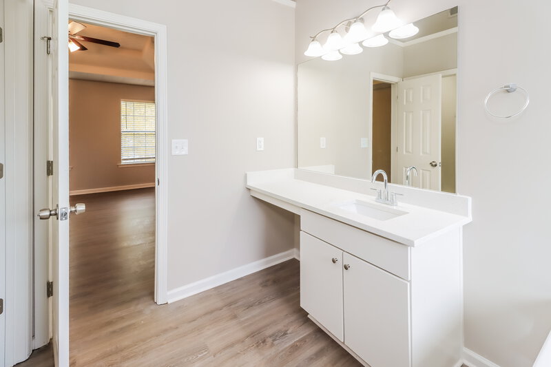 2,215/Mo, 964 Field View Dr McDonough, GA 30253 Main Bathroom View