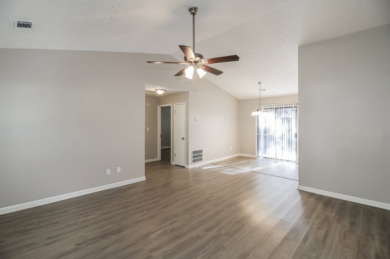 1,590/Mo, 108 Julie Ln Stockbridge, GA 30281 Living Room View 2