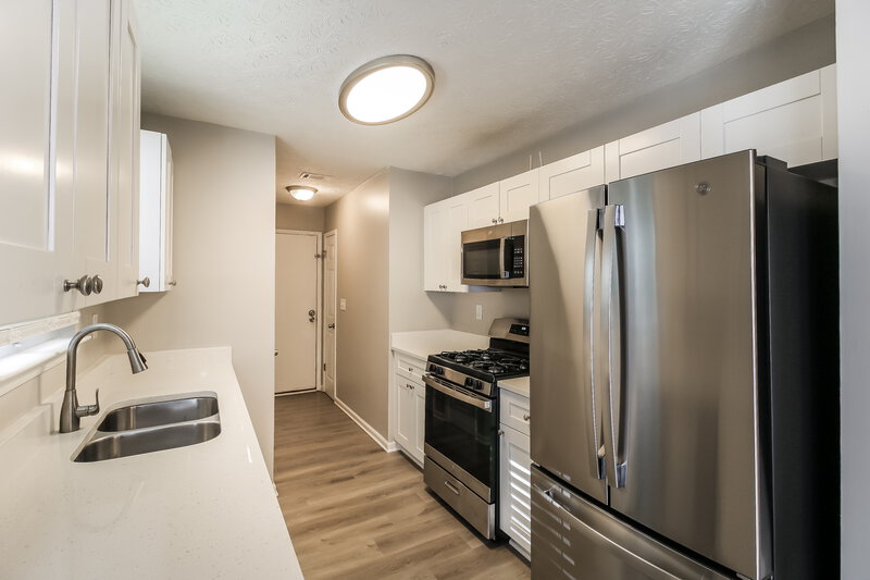 1,590/Mo, 108 Julie Ln Stockbridge, GA 30281 Kitchen View