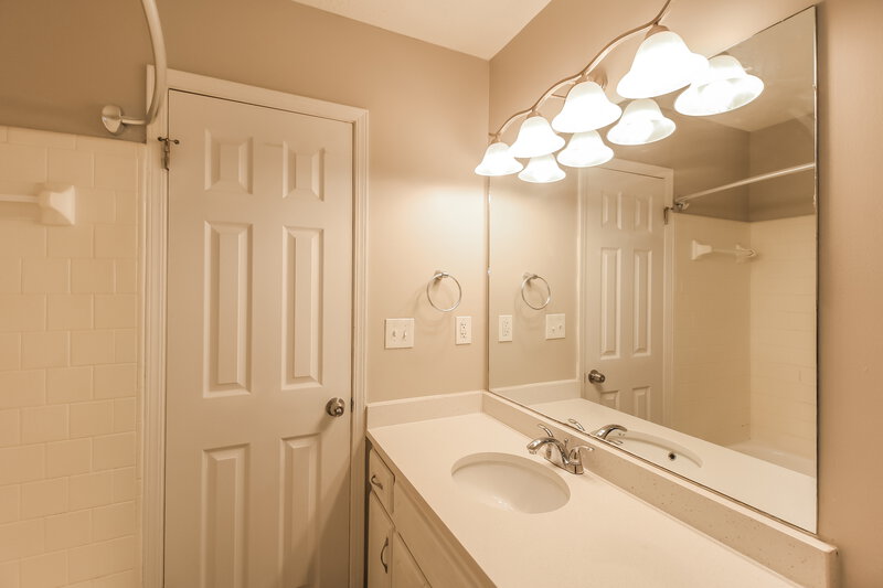 1,590/Mo, 108 Julie Ln Stockbridge, GA 30281 Main Bathroom View