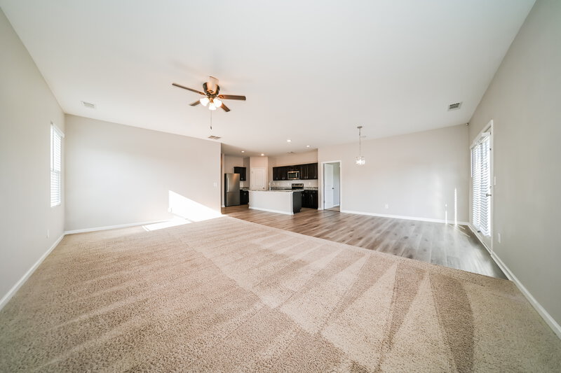 2,210/Mo, 1062 Coldwater Dr Griffin, GA 30224 Living Room View 2