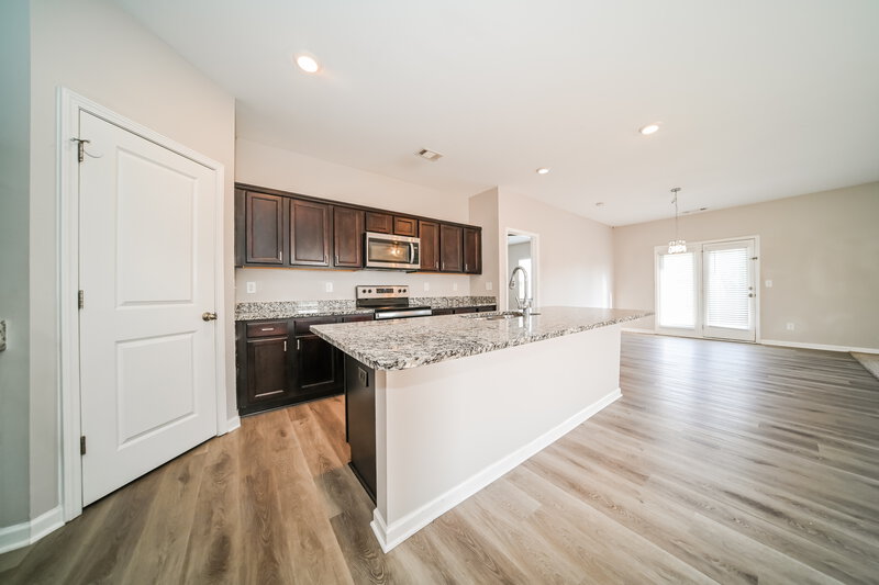 2,210/Mo, 1062 Coldwater Dr Griffin, GA 30224 Kitchen View