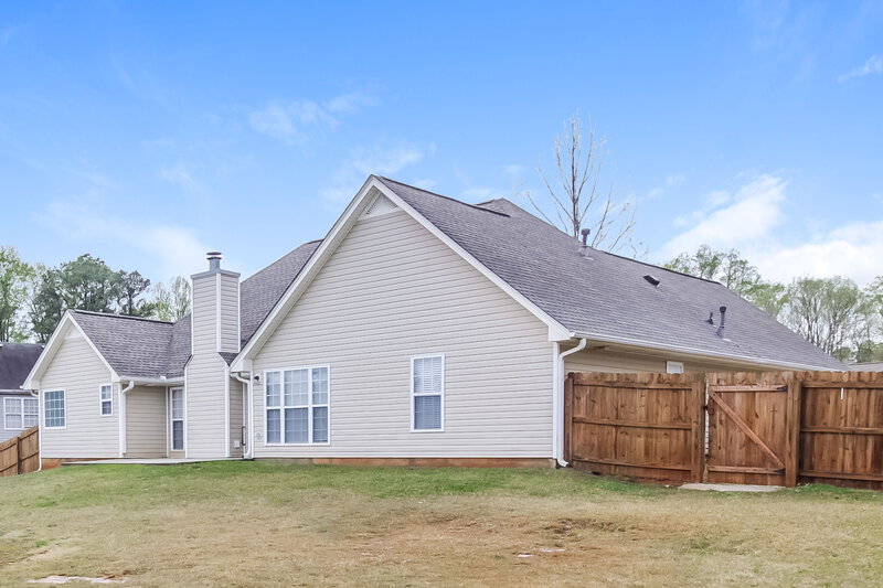 2,180/Mo, 20 Tavern Grn Dallas, GA 30157 Rear View