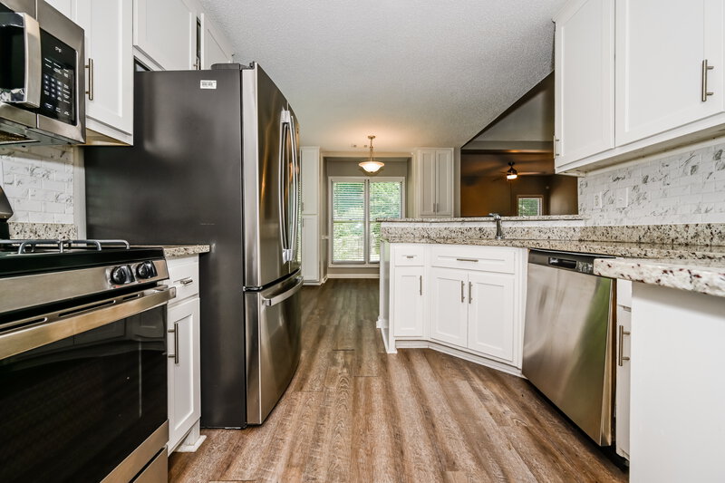 0/Mo, 254 Hillandale Dr Stockbridge, GA 30281 Kitchen View