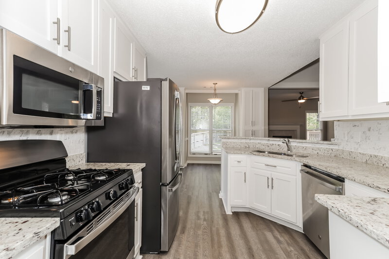 3,470/Mo, 254 Hillandale Dr Stockbridge, GA 30281 Kitchen View