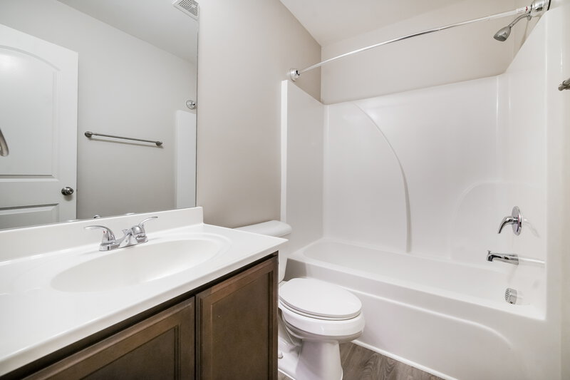 1,895/Mo, 42 Everette Cir Cartersville, GA 30120 Bathroom View
