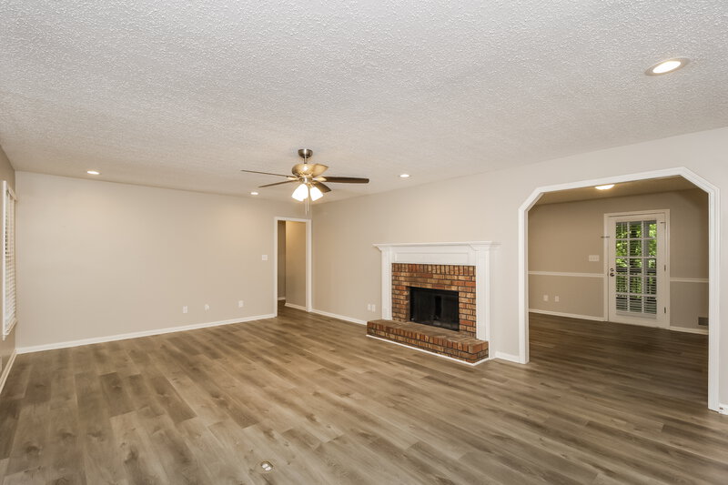 2,000/Mo, 237 Vienna Way Douglasville, GA 30134 Living Room View 2