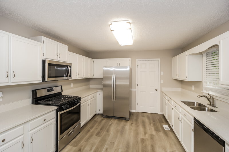 2,000/Mo, 237 Vienna Way Douglasville, GA 30134 Kitchen View