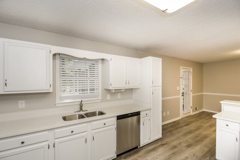 2,000/Mo, 237 Vienna Way Douglasville, GA 30134 Kitchen View 2
