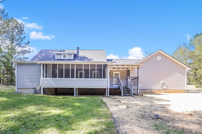 2,425/Mo, 3427 Highway 16 E Sharpsburg, GA 30277 Rear View