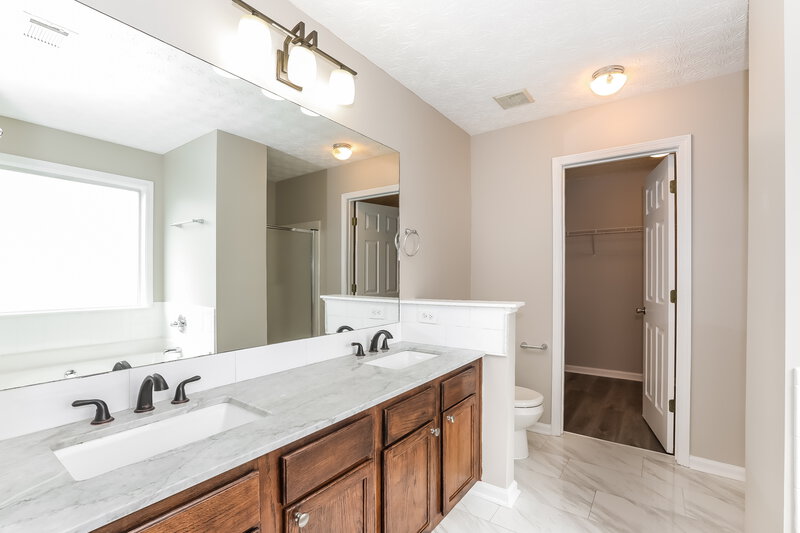3,070/Mo, 1483 Virgil Pond Ln Loganville, GA 30052 Main Bathroom View