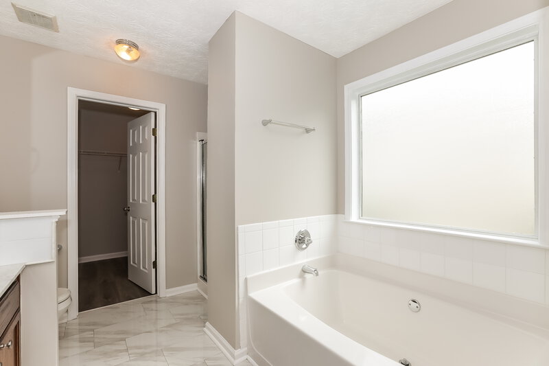 3,070/Mo, 1483 Virgil Pond Ln Loganville, GA 30052 Main Bathroom View 2