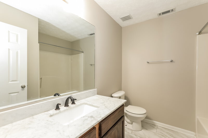 3,070/Mo, 1483 Virgil Pond Ln Loganville, GA 30052 Bathroom View