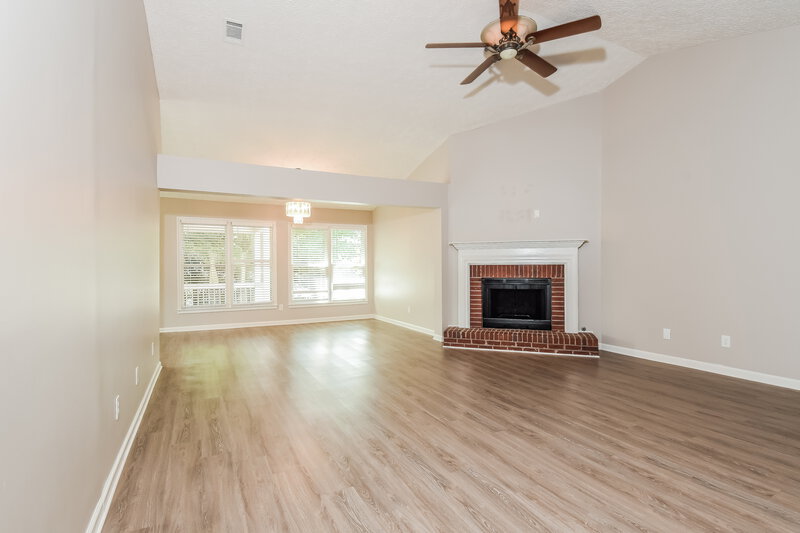 2,425/Mo, 1924 Westover Ln NW Kennesaw, GA 30152 Living Room View
