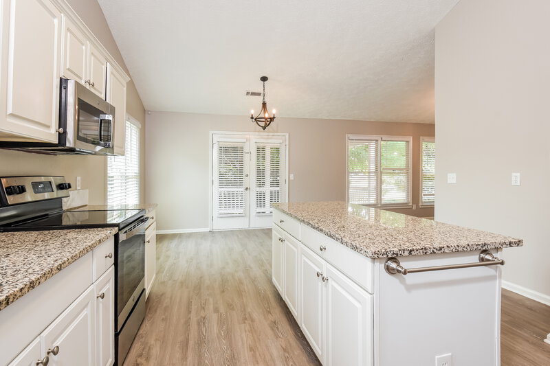 2,425/Mo, 1924 Westover Ln NW Kennesaw, GA 30152 Kitchen View