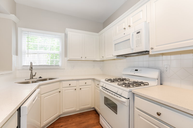 2,845/Mo, 715 Kimball Parc Ct Johns Creek, GA 30022 Kitchen View 2