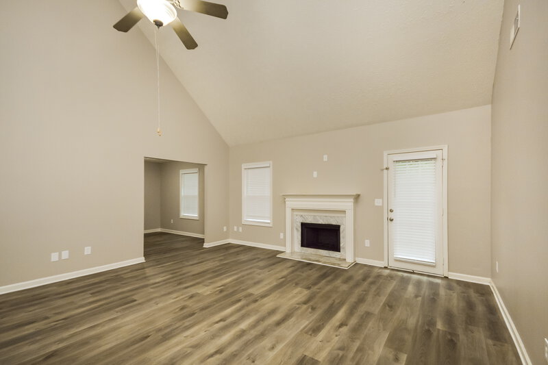 2,615/Mo, 609 Honey Creek Rd McDonough, GA 30252 Living Room View