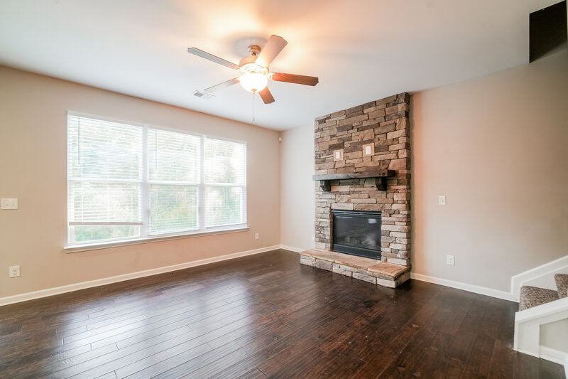 2,230/Mo, 4025 Tarnwood Pl Douglasville, GA 30135 Living Room View